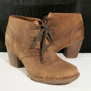 CLARKS CARLETA LYON BROWN FULL GRAIN LEATHER OXFORD PUMP ANKLE BOOTS 7M 2612
